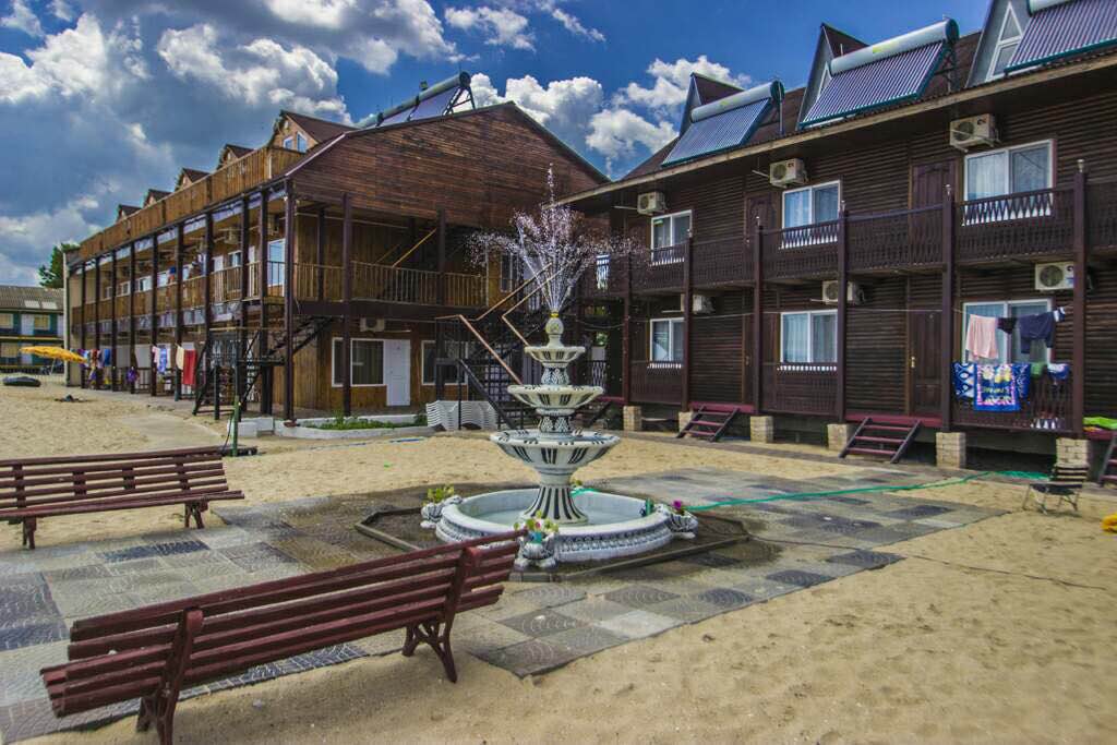 Image 0 02 05 b8303087f07c6ffdc992f22d3c06606cbef1dc98a25f91be1cfa1ff61ffe5385 V